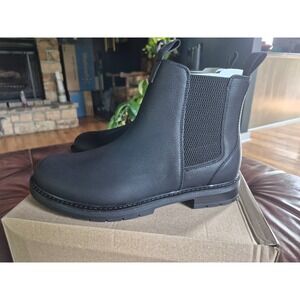 Portland Boot Company Men's Size 10W Black Chelsea Boots Lug Sole Pull On Wide